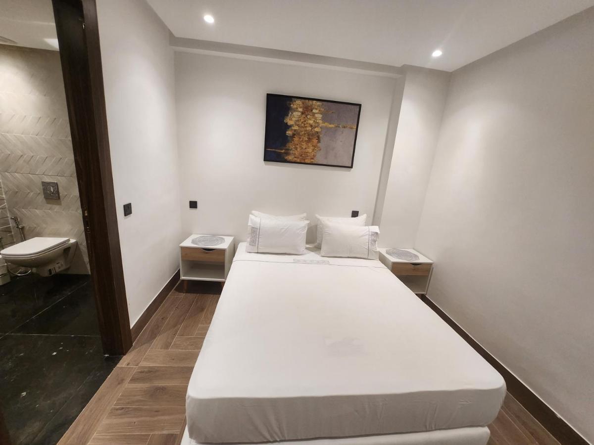 Modern Luxury Retreat: 2-Bedroom Apartment In The Heart Of Marrakech Маракеш Екстериор снимка