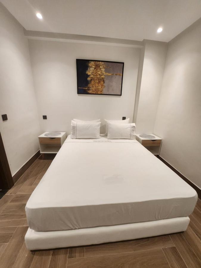 Modern Luxury Retreat: 2-Bedroom Apartment In The Heart Of Marrakech Маракеш Екстериор снимка