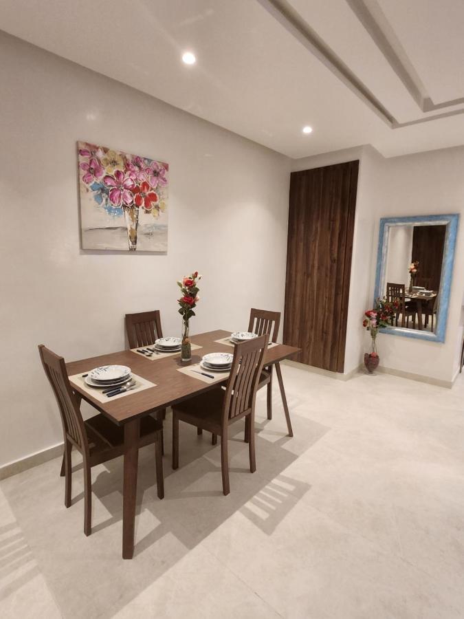 Modern Luxury Retreat: 2-Bedroom Apartment In The Heart Of Marrakech Маракеш Екстериор снимка