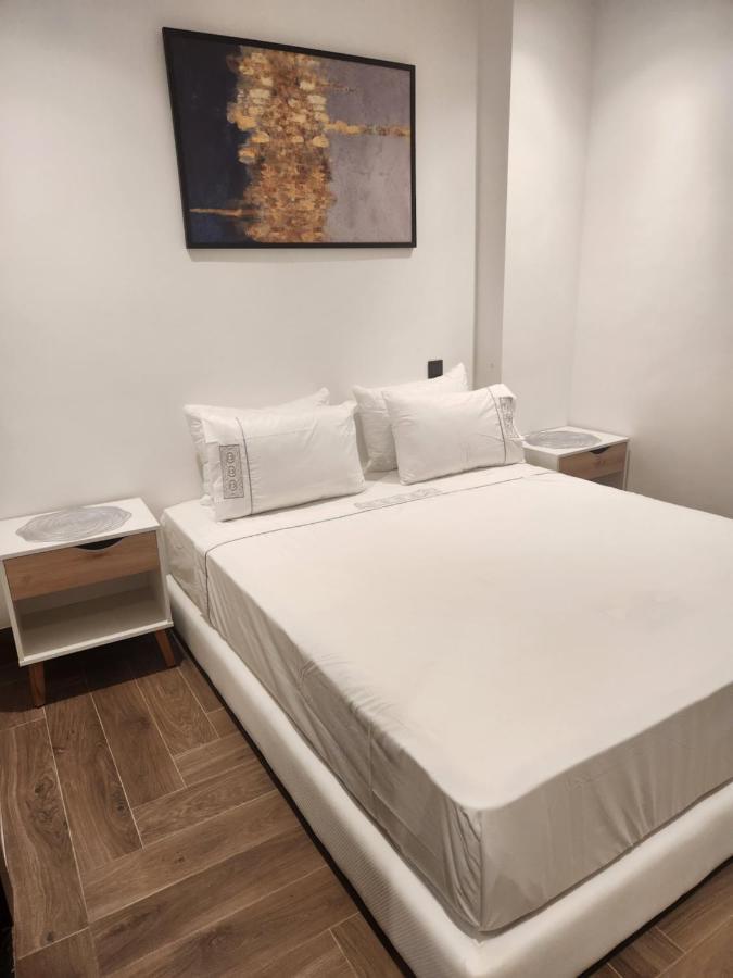 Modern Luxury Retreat: 2-Bedroom Apartment In The Heart Of Marrakech Маракеш Екстериор снимка
