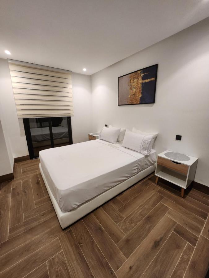 Modern Luxury Retreat: 2-Bedroom Apartment In The Heart Of Marrakech Маракеш Екстериор снимка