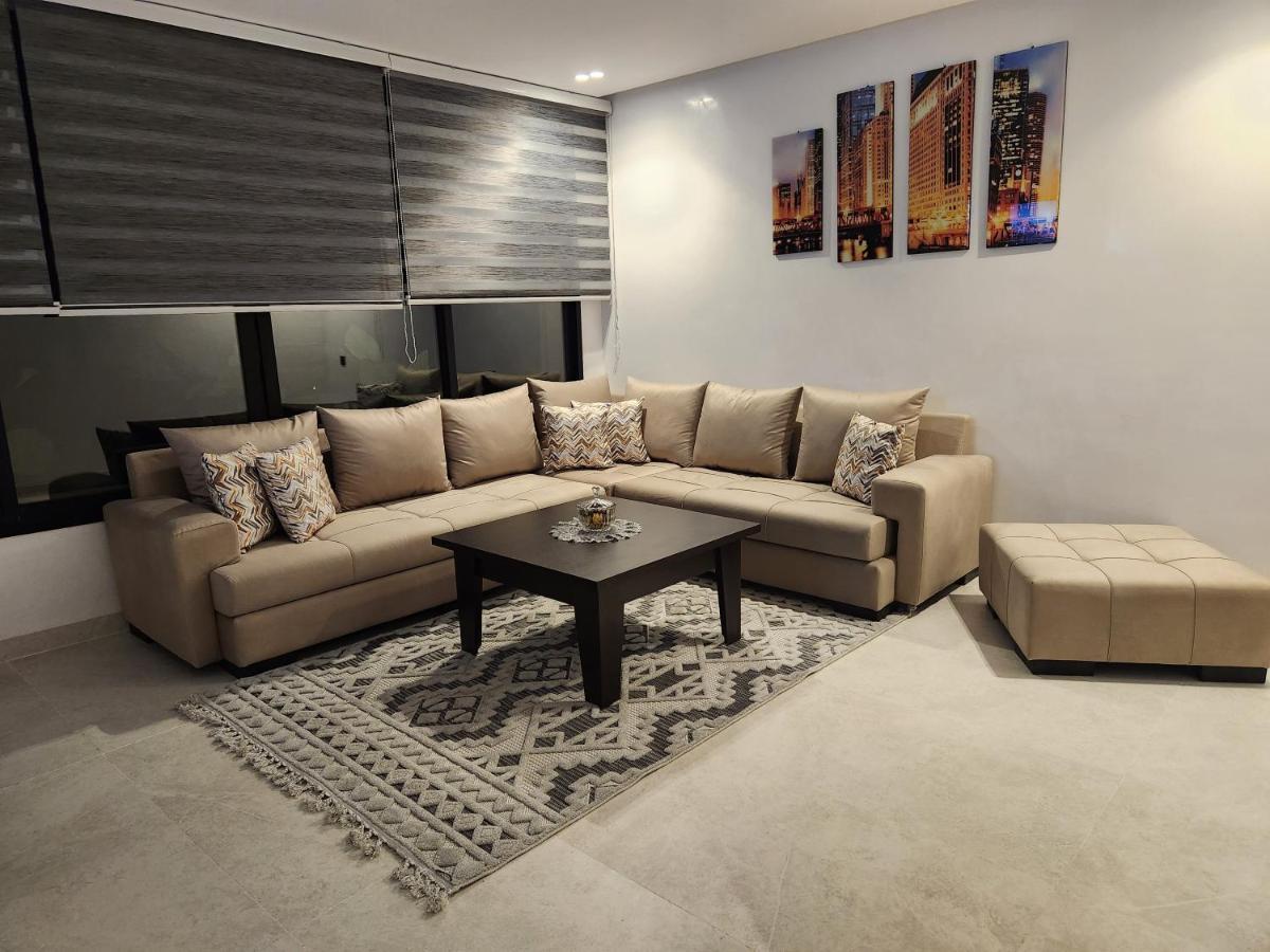 Modern Luxury Retreat: 2-Bedroom Apartment In The Heart Of Marrakech Маракеш Екстериор снимка
